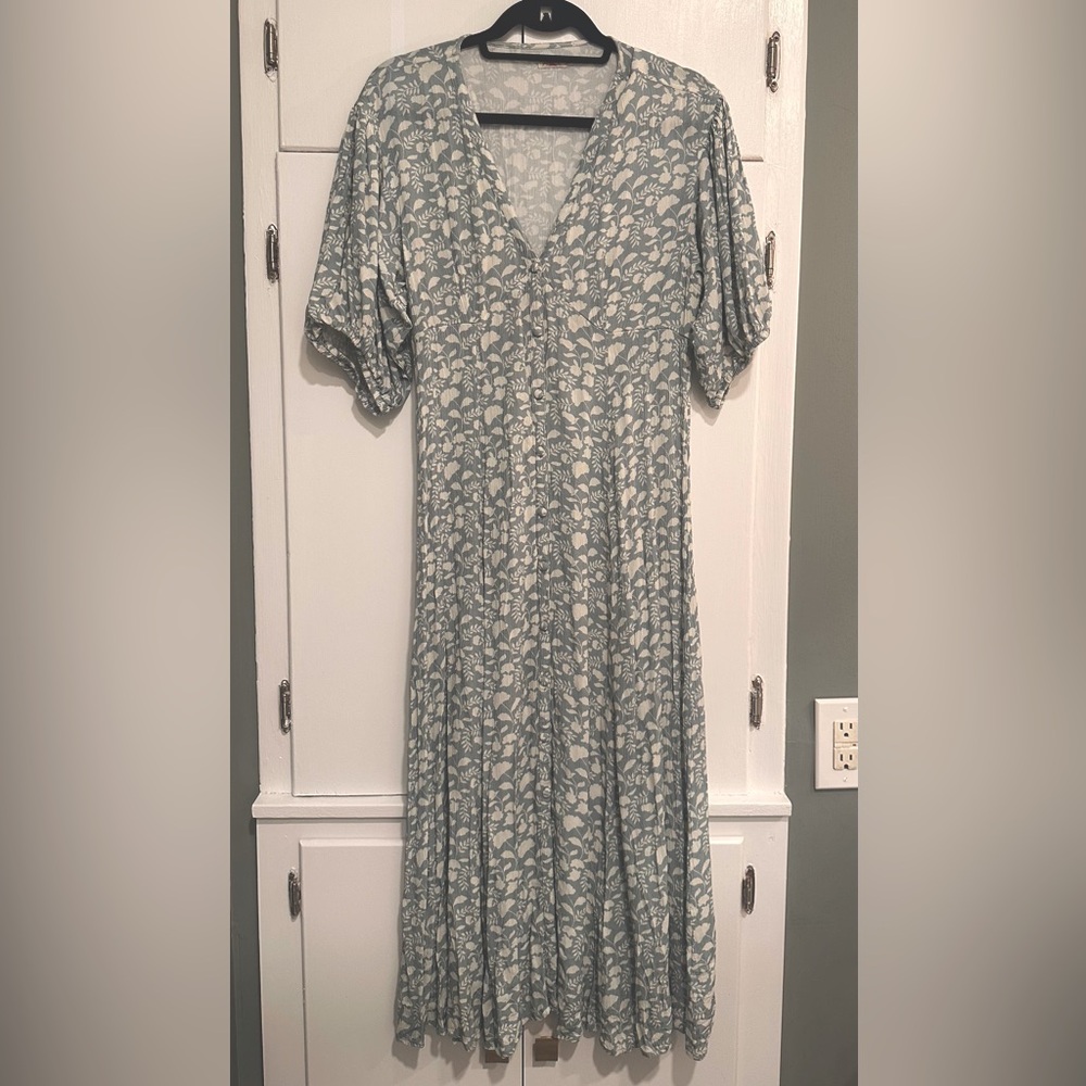 Faherty Havana Dress- Medium